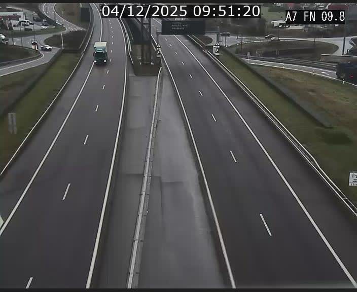 <h2>Caméra trafic Luxembourg - A7, Tunnel Gousselerbierg, sortie sud, direction rond-point Lorentzweiler (BK 9.9)</h2>