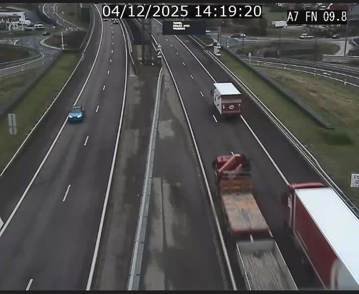 <h2>Caméra trafic Luxembourg - A7, Tunnel Gousselerbierg, sortie sud, direction rond-point Lorentzweiler (BK 9.9)</h2>