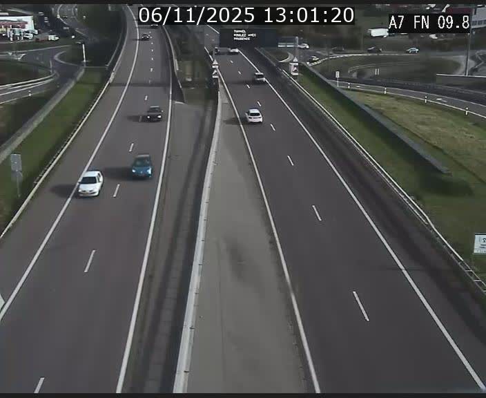 <h2>Caméra trafic Luxembourg - A7, Tunnel Gousselerbierg, sortie sud, direction rond-point Lorentzweiler (BK 9.9)</h2>
