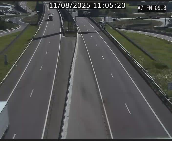 <h2>Caméra trafic Luxembourg - A7, Tunnel Gousselerbierg, sortie sud, direction rond-point Lorentzweiler (BK 9.9)</h2>