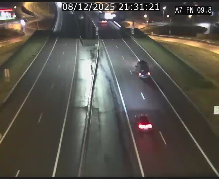 <h2>Caméra trafic Luxembourg - A7, Tunnel Gousselerbierg, sortie sud, direction rond-point Lorentzweiler (BK 9.9)</h2>