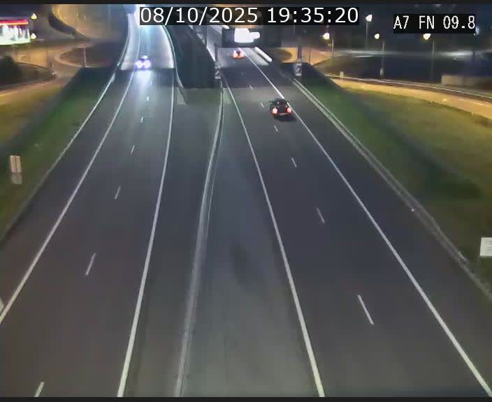 <h2>Caméra trafic Luxembourg - A7, Tunnel Gousselerbierg, sortie sud, direction rond-point Lorentzweiler (BK 9.9)</h2>