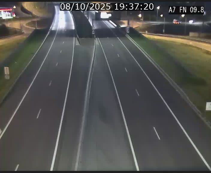 <h2>Caméra trafic Luxembourg - A7, Tunnel Gousselerbierg, sortie sud, direction rond-point Lorentzweiler (BK 9.9)</h2>