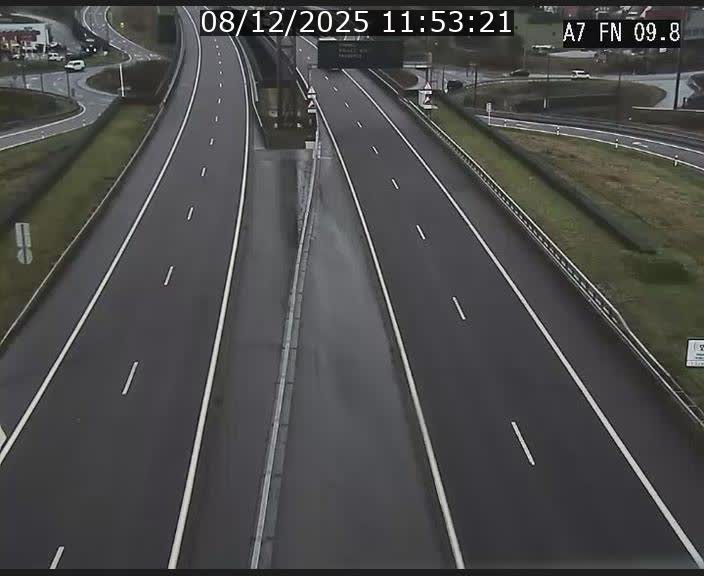 <h2>Caméra trafic Luxembourg - A7, Tunnel Gousselerbierg, sortie sud, direction rond-point Lorentzweiler (BK 9.9)</h2>