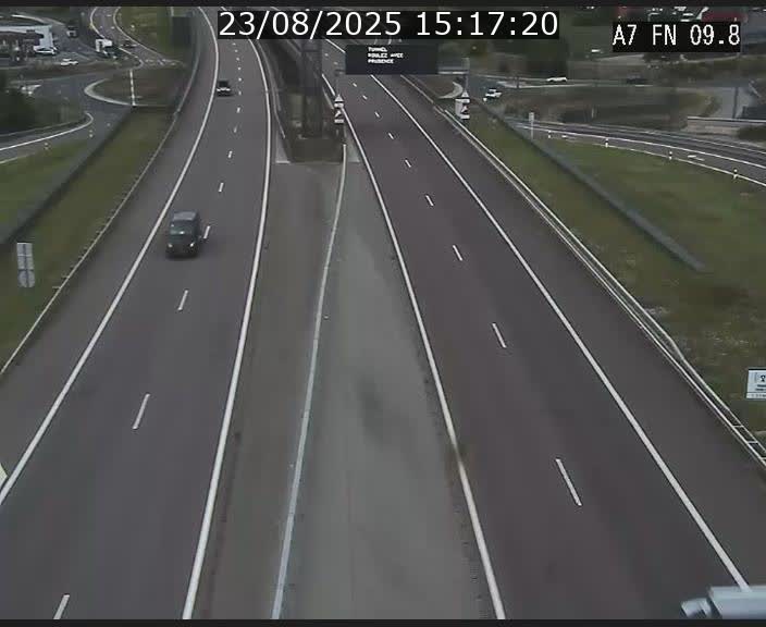 Caméra trafic Luxembourg - A7, Tunnel Gousselerbierg, sortie sud, direction rond-point Lorentzweiler (BK 9.9)