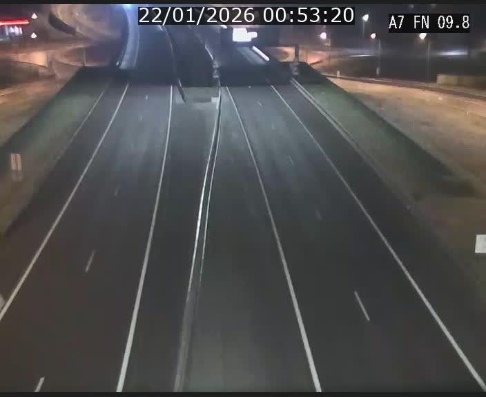 <h2>Caméra trafic Luxembourg - A7, Tunnel Gousselerbierg, sortie sud, direction rond-point Lorentzweiler (BK 9.9)</h2>