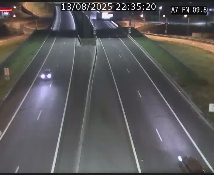 <h2>Caméra trafic Luxembourg - A7, Tunnel Gousselerbierg, sortie sud, direction rond-point Lorentzweiler (BK 9.9)</h2>