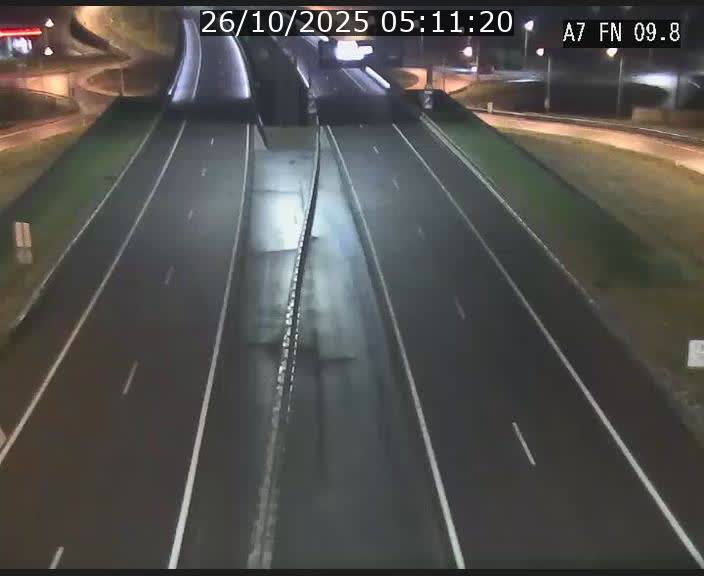 <h2>Caméra trafic Luxembourg - A7, Tunnel Gousselerbierg, sortie sud, direction rond-point Lorentzweiler (BK 9.9)</h2>
