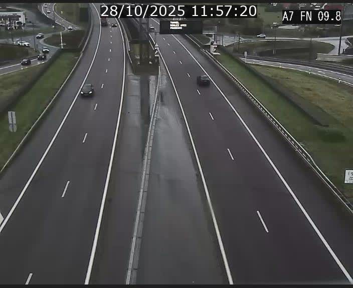 <h2>Caméra trafic Luxembourg - A7, Tunnel Gousselerbierg, sortie sud, direction rond-point Lorentzweiler (BK 9.9)</h2>