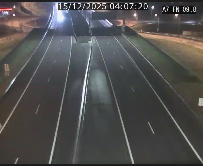 <h2>Caméra trafic Luxembourg - A7, Tunnel Gousselerbierg, sortie sud, direction rond-point Lorentzweiler (BK 9.9)</h2>