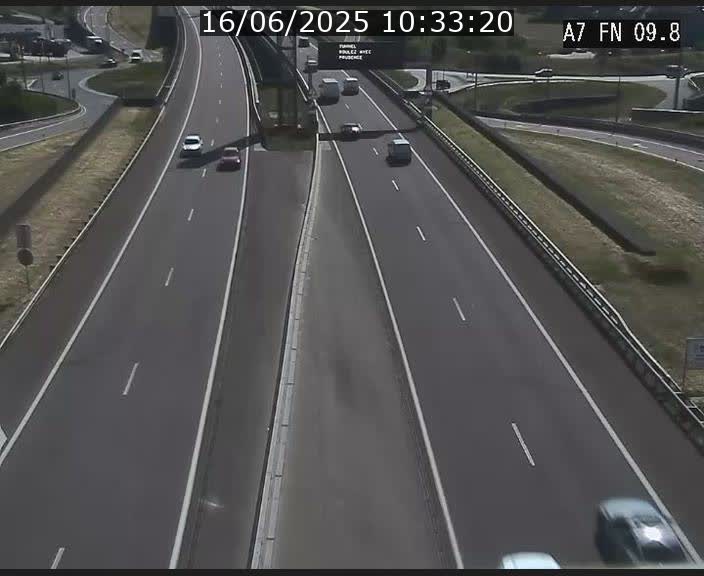 Caméra trafic Luxembourg - A7, Tunnel Gousselerbierg, sortie sud, direction rond-point Lorentzweiler (BK 9.9)