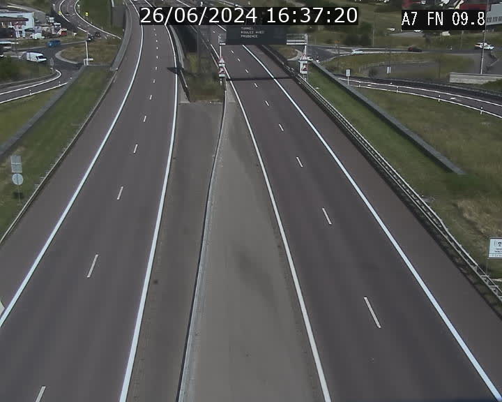 Caméra trafic Luxembourg - A7, Tunnel Gousselerbierg, sortie sud, direction rond-point Lorentzweiler (BK 9.9)
