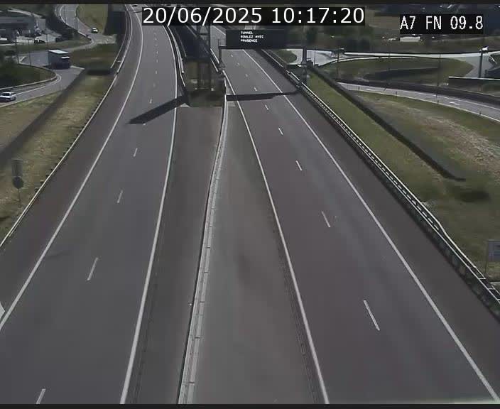 Caméra trafic Luxembourg - A7, Tunnel Gousselerbierg, sortie sud, direction rond-point Lorentzweiler (BK 9.9)