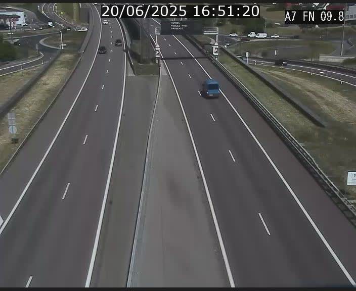 Caméra trafic Luxembourg - A7, Tunnel Gousselerbierg, sortie sud, direction rond-point Lorentzweiler (BK 9.9)