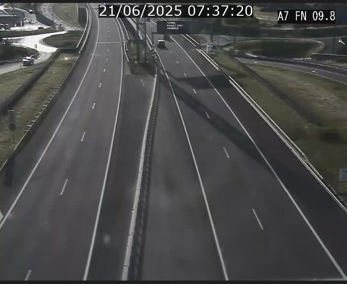 Caméra trafic Luxembourg - A7, Tunnel Gousselerbierg, sortie sud, direction rond-point Lorentzweiler (BK 9.9)
