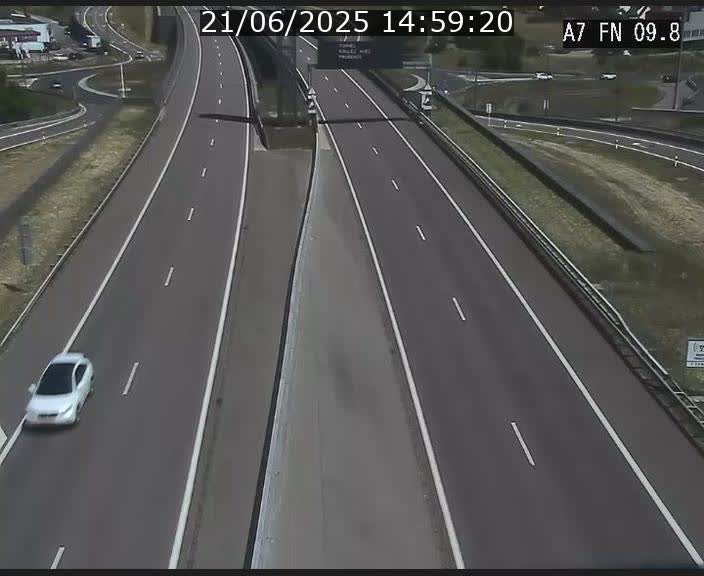 Caméra trafic Luxembourg - A7, Tunnel Gousselerbierg, sortie sud, direction rond-point Lorentzweiler (BK 9.9)