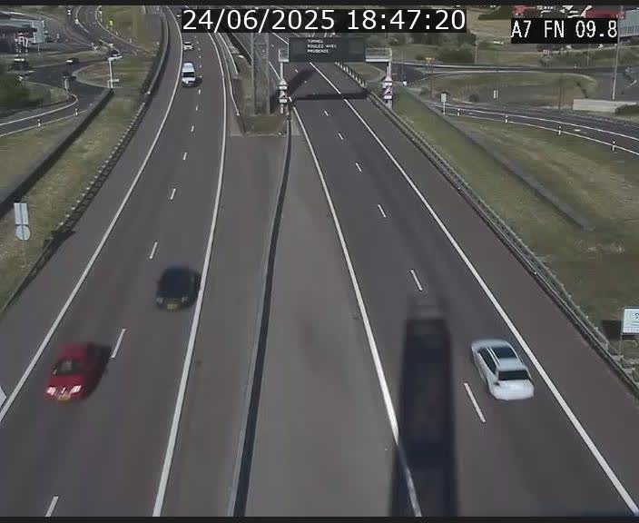 Caméra trafic Luxembourg - A7, Tunnel Gousselerbierg, sortie sud, direction rond-point Lorentzweiler (BK 9.9)