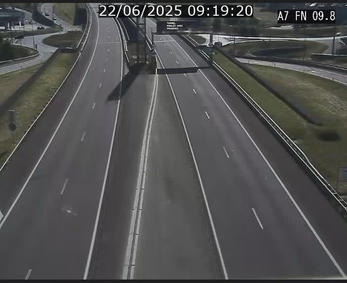 Caméra trafic Luxembourg - A7, Tunnel Gousselerbierg, sortie sud, direction rond-point Lorentzweiler (BK 9.9)