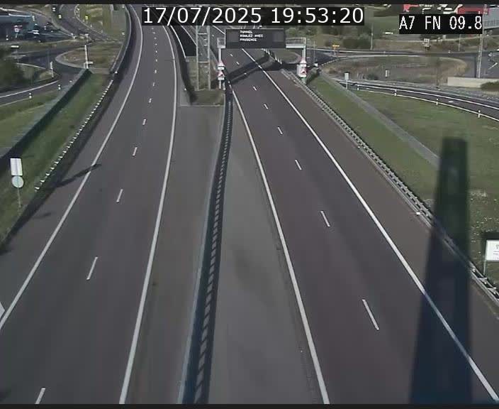 Caméra trafic Luxembourg - A7, Tunnel Gousselerbierg, sortie sud, direction rond-point Lorentzweiler (BK 9.9)
