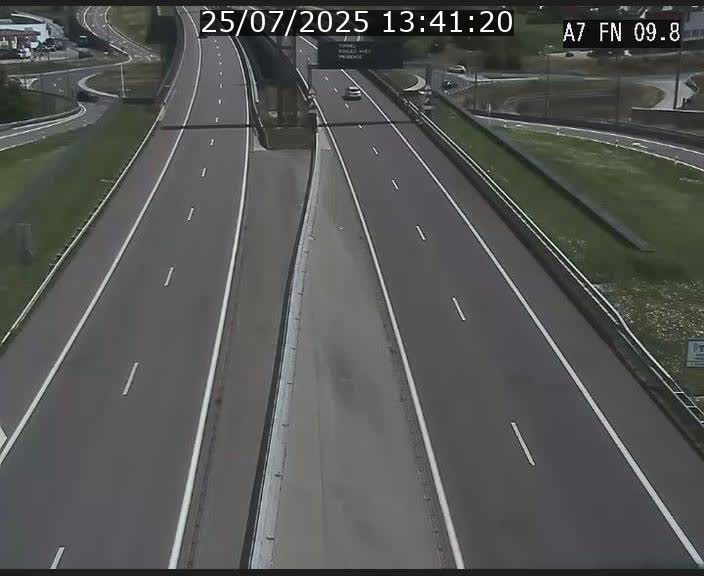 Caméra trafic Luxembourg - A7, Tunnel Gousselerbierg, sortie sud, direction rond-point Lorentzweiler (BK 9.9)