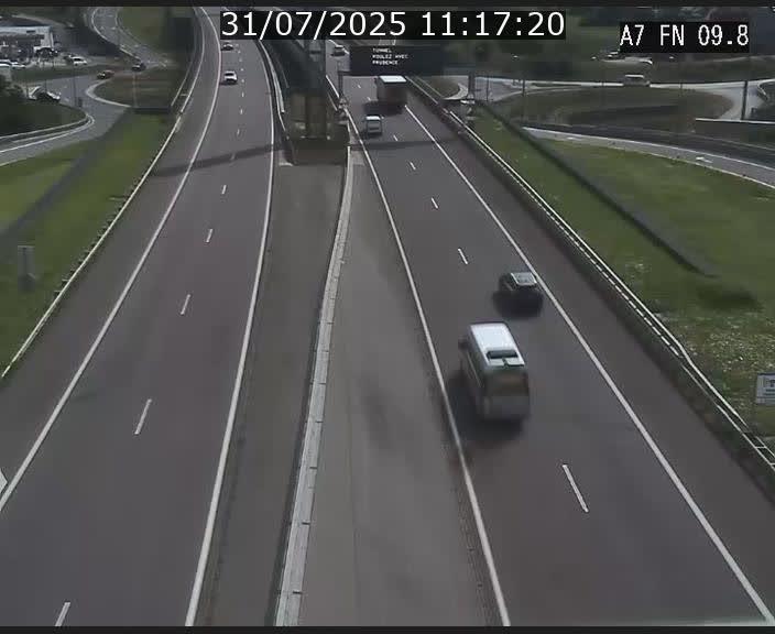 Caméra trafic Luxembourg - A7, Tunnel Gousselerbierg, sortie sud, direction rond-point Lorentzweiler (BK 9.9)