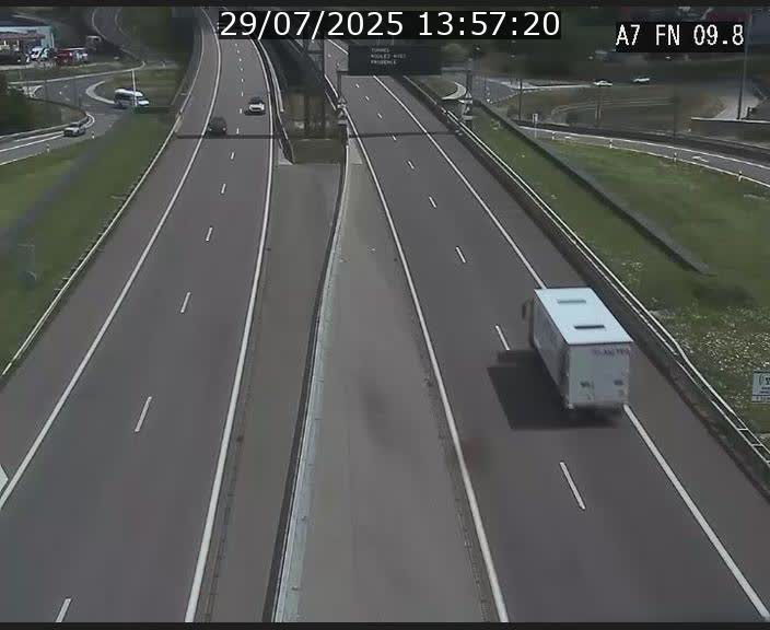 Caméra trafic Luxembourg - A7, Tunnel Gousselerbierg, sortie sud, direction rond-point Lorentzweiler (BK 9.9)