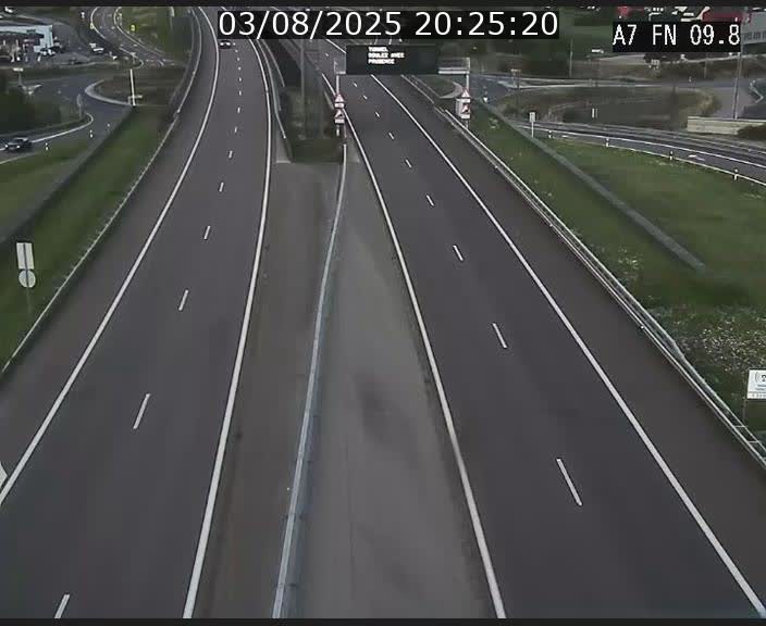 Caméra trafic Luxembourg - A7, Tunnel Gousselerbierg, sortie sud, direction rond-point Lorentzweiler (BK 9.9)