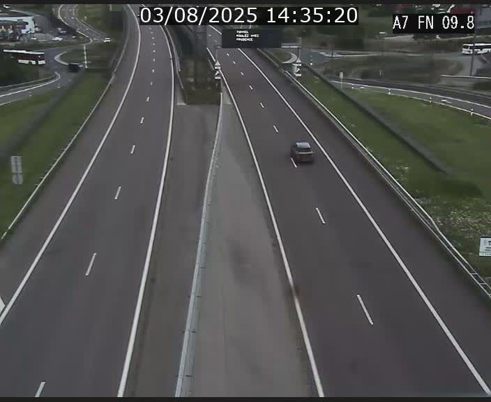 Caméra trafic Luxembourg - A7, Tunnel Gousselerbierg, sortie sud, direction rond-point Lorentzweiler (BK 9.9)