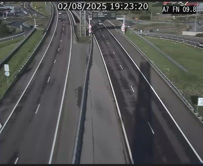 Caméra trafic Luxembourg - A7, Tunnel Gousselerbierg, sortie sud, direction rond-point Lorentzweiler (BK 9.9)