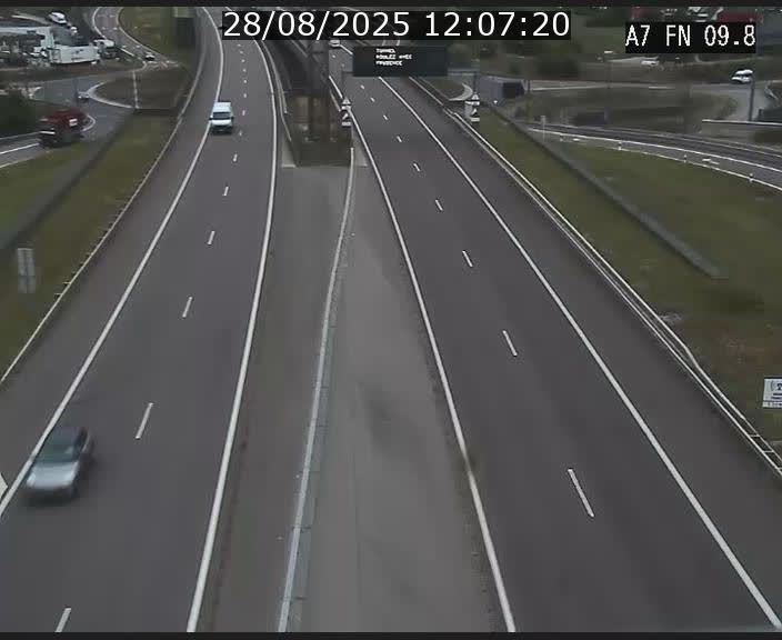 Caméra trafic Luxembourg - A7, Tunnel Gousselerbierg, sortie sud, direction rond-point Lorentzweiler (BK 9.9)