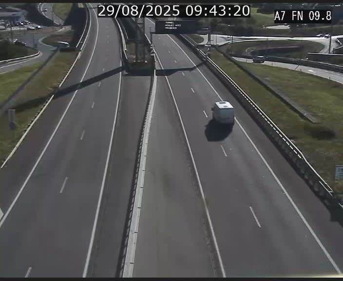 Caméra trafic Luxembourg - A7, Tunnel Gousselerbierg, sortie sud, direction rond-point Lorentzweiler (BK 9.9)