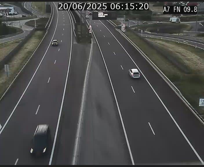 <h2>Caméra trafic Luxembourg - A7, Tunnel Gousselerbierg, sortie sud, direction rond-point Lorentzweiler (BK 9.9)</h2>