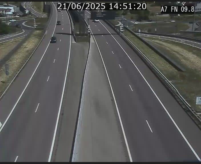 <h2>Caméra trafic Luxembourg - A7, Tunnel Gousselerbierg, sortie sud, direction rond-point Lorentzweiler (BK 9.9)</h2>