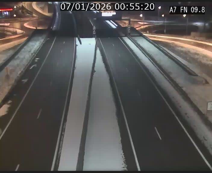 <h2>Caméra trafic Luxembourg - A7, Tunnel Gousselerbierg, sortie sud, direction rond-point Lorentzweiler (BK 9.9)</h2>