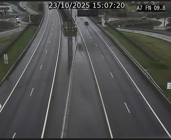 <h2>Caméra trafic Luxembourg - A7, Tunnel Gousselerbierg, sortie sud, direction rond-point Lorentzweiler (BK 9.9)</h2>