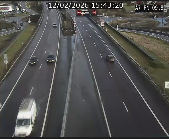 <h2>Caméra trafic Luxembourg - A7, Tunnel Gousselerbierg, sortie sud, direction rond-point Lorentzweiler (BK 9.9)</h2>