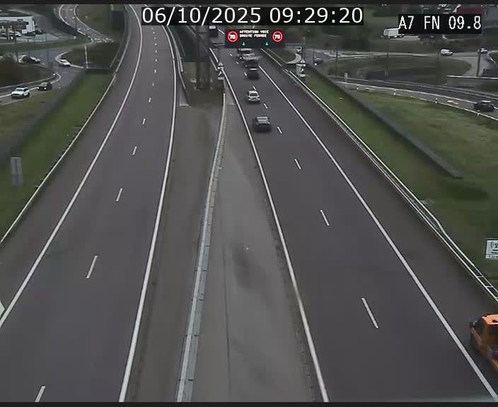 <h2>Caméra trafic Luxembourg - A7, Tunnel Gousselerbierg, sortie sud, direction rond-point Lorentzweiler (BK 9.9)</h2>