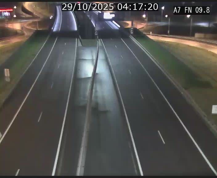 <h2>Caméra trafic Luxembourg - A7, Tunnel Gousselerbierg, sortie sud, direction rond-point Lorentzweiler (BK 9.9)</h2>