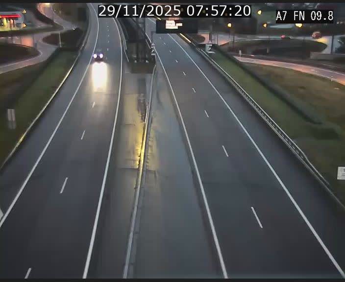 <h2>Caméra trafic Luxembourg - A7, Tunnel Gousselerbierg, sortie sud, direction rond-point Lorentzweiler (BK 9.9)</h2>