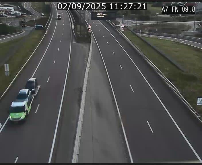 <h2>Caméra trafic Luxembourg - A7, Tunnel Gousselerbierg, sortie sud, direction rond-point Lorentzweiler (BK 9.9)</h2>