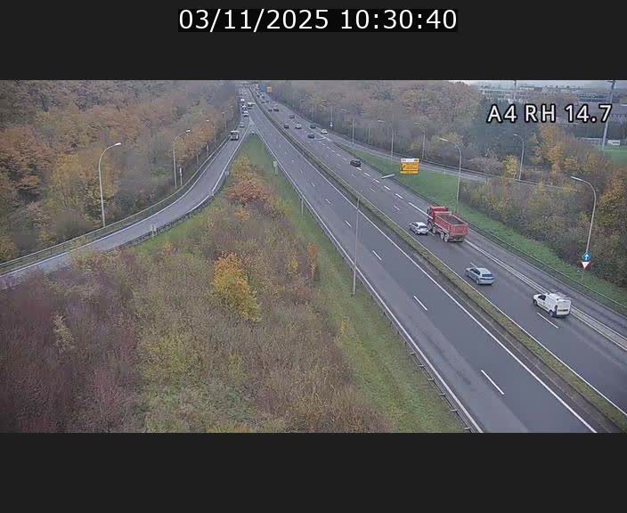 <h2>Traffic live webcam Luxembourg Jonction Lankelz - A4 - BK 14.7 - direction Luxembourg</h2>