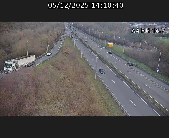<h2>Traffic live webcam Luxembourg Jonction Lankelz - A4 - BK 14.7 - direction Luxembourg</h2>