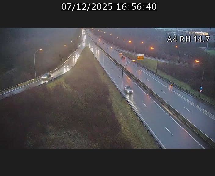 <h2>Traffic live webcam Luxembourg Jonction Lankelz - A4 - BK 14.7 - direction Luxembourg</h2>