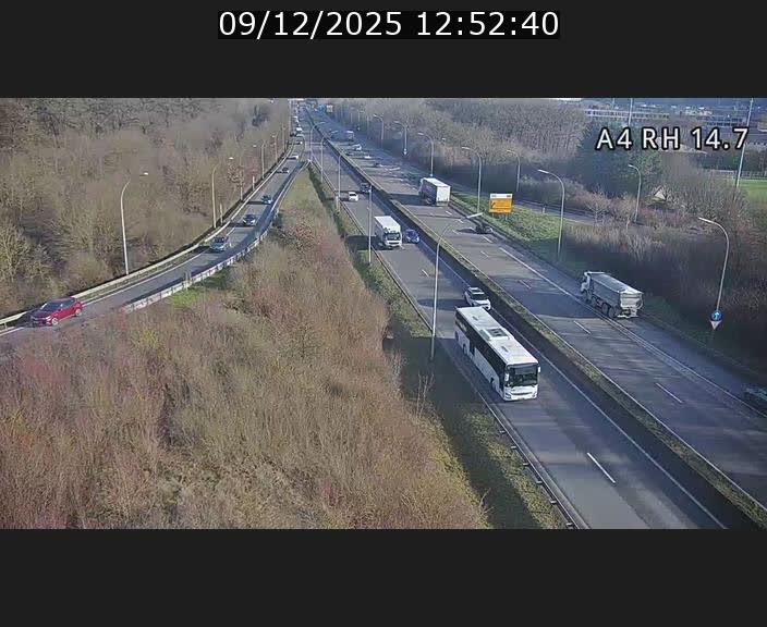 Traffic live webcam Luxembourg Jonction Lankelz - A4 - BK 14.7 - direction Luxembourg