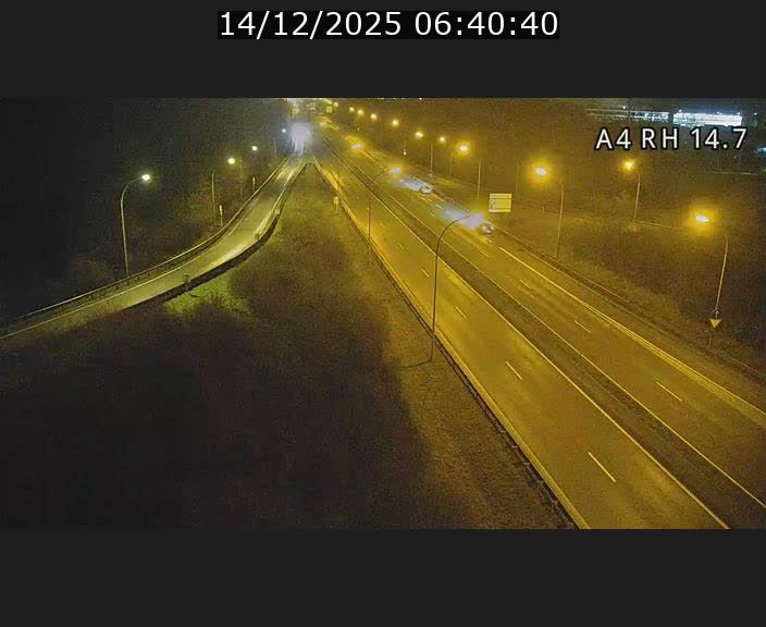 <h2>Traffic live webcam Luxembourg Jonction Lankelz - A4 - BK 14.7 - direction Luxembourg</h2>