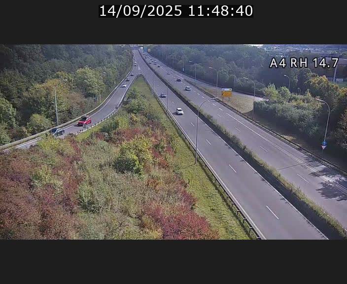 <h2>Traffic live webcam Luxembourg Jonction Lankelz - A4 - BK 14.7 - direction Luxembourg</h2>