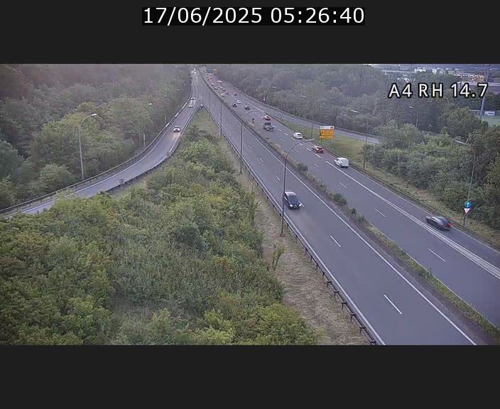 Traffic live webcam Luxembourg Jonction Lankelz - A4 - BK 14.7 - direction Luxembourg