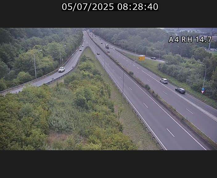 Traffic live webcam Luxembourg Jonction Lankelz - A4 - BK 14.7 - direction Luxembourg