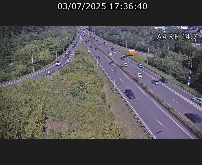 Traffic live webcam Luxembourg Jonction Lankelz - A4 - BK 14.7 - direction Luxembourg