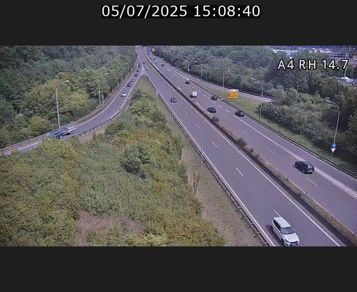 Traffic live webcam Luxembourg Jonction Lankelz - A4 - BK 14.7 - direction Luxembourg